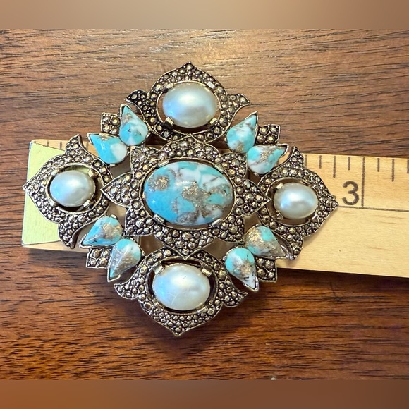 Sarah Coventry Remembrance Faux Turquoise and Pearl Brooch Vintagw 1968 Pin - Picture 6 of 7